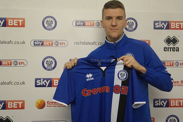 Mark Kitching joins Rochdale AFC on loan