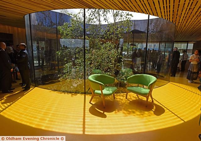 Nature meets architecture at Maggie's cancer centre