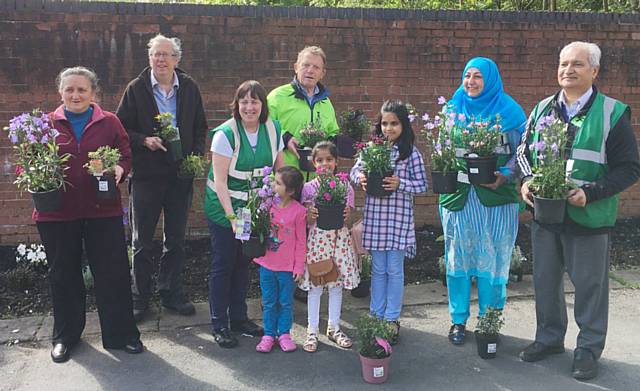 REAG celebrate completion of Cecil Street Community Garden