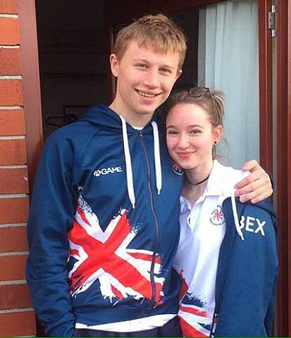 Zach Tait and Becci from Rochdale Underwater Hockey Club