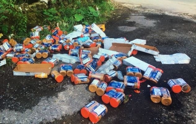 1 kg catering jars of peanut butter dumped in Ashworth Valley