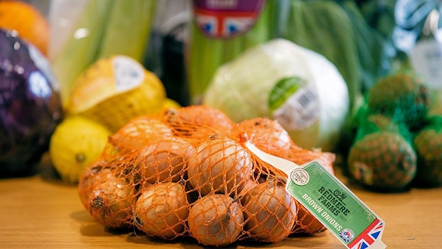 Tesco set to remove best before dates from fruit and vegetables