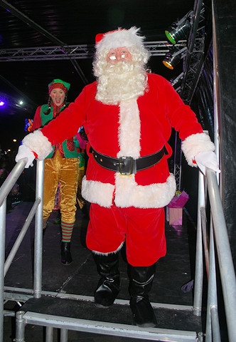 Middleton Christmas Lights switch on