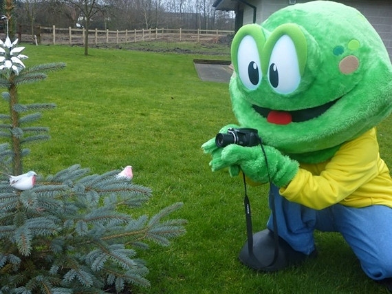 Mascot Springy gets snap-happy