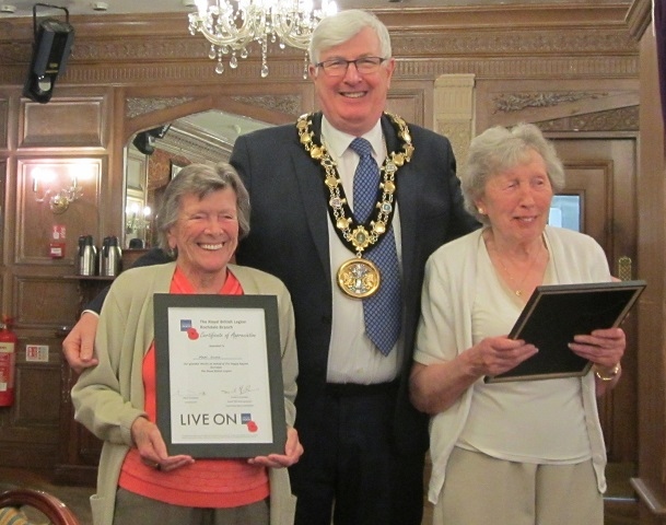 Mayor Ian Duckworth with Lions Mary Hilton and Cynthia Thompson