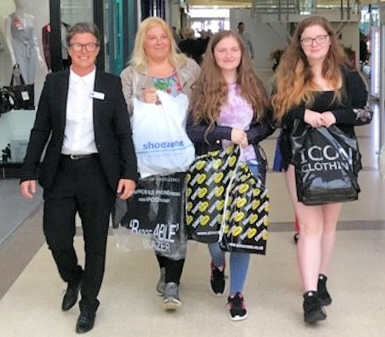 Sophie Green with mum, Catherine, sister Lucie and by Lynette Howgate, Centre Manager, Middleton Shopping Centre (left)