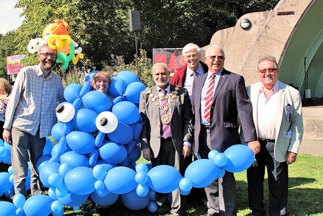 Mayor Mohammed Zaman at the Heywood Charities Fete and Parade