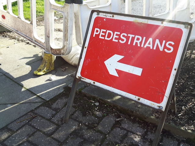 Pedestrians sign