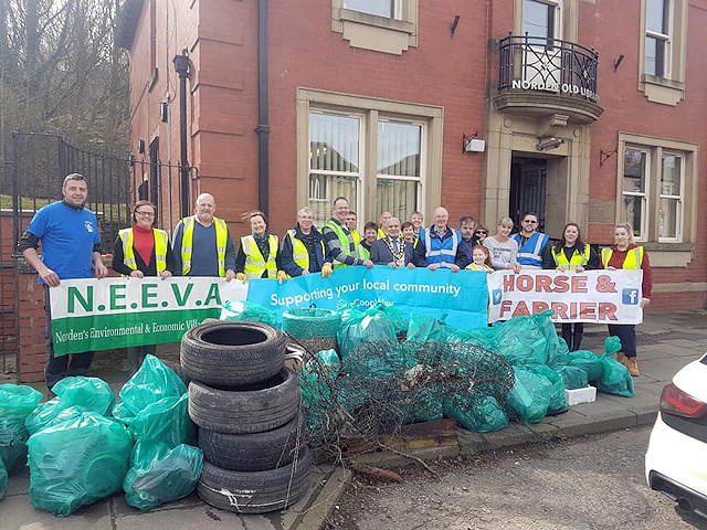 Volunteers for the 2019 Great British Spring Clean in Norden