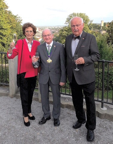 Mayor Billy Sheerin with his hosts Mechthild (left) and Dr. Manfred Froehich (right) in Bielefeld, Germany