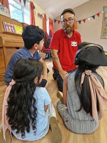  Aspiring circus performers pick up tips from Skylight Circus