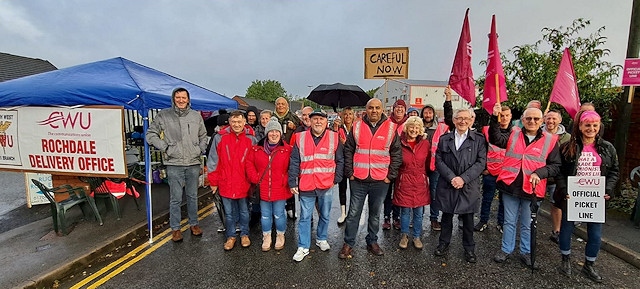 Tony Lloyd with CWU members on the picket line in 2022