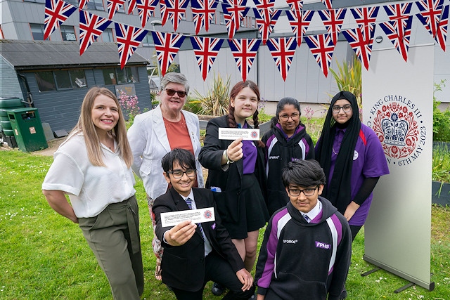 The students are thanked by councillor Janet Emsley at Falinge Park High School, (L-R) Caroline Kennedy, councillor Janet Emsley, Muhammad Yahya Khan, Niamh Cummins, Jaiyana Khatun, Mohammed Zain and Iqra Iqbal