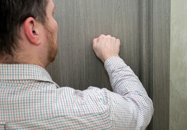 The bogus caller claims to be from the council or Rochdale Boroughwide Housing and has asked for money for their services