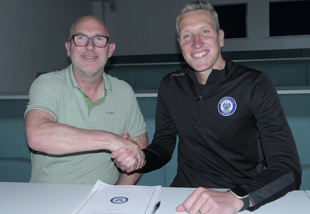 Rochdale FC secures future with head coach Jimmy McNulty's three-year deal