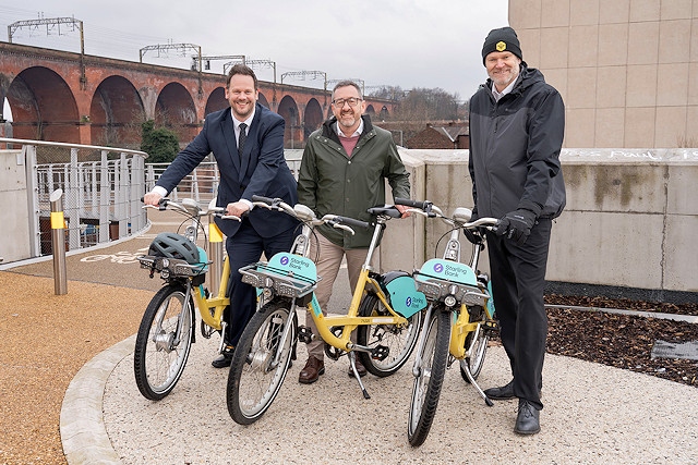 Local Transport Minister, Simon Lightwood; National Active Travel Commissioner Chris Boardman and Network Director, Richard Nickson