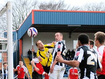 How does it miss? Rory McArdle's header somehow missed the net