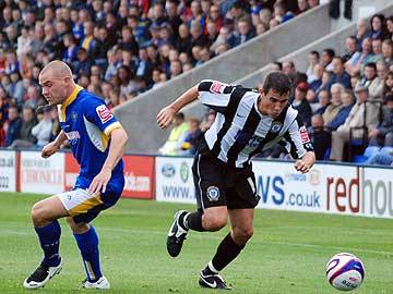 Rundle skips away from his man