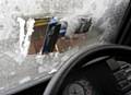 Police are warning motorists to freeze out opportunist thieves. 