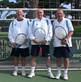 Dave Gartside (centre)