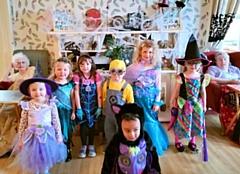 Children join Stamford House residents to celebrate Halloween