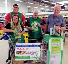 Middleton Central Foodbank volunteers