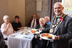 The Mayor serves up breakfast for veterans and their families