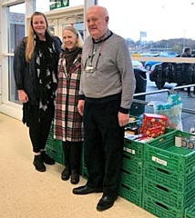 Liz McInnes, MP with Councillor Donna Martin and volunteers from the Lighthouse Project who were collecting donations for their foodbank