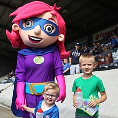 Rochelle meets young fans at the Crown Oil Arena. 