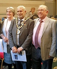 Iain and Margaret Wight with Mayor Mohammed Zaman