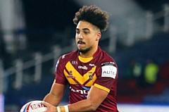 Rochdale Hornets sign half-back Izaac Farrell from Huddersfield Giants 