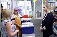 Liz McInnes visits Heywood and Middleton foodbanks 