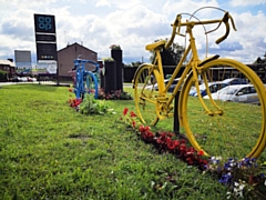 Rochdale’s Racers bike installation at Cutgate for Rochdale in Bloom