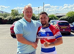 Hornets head coach Matt Calland with new signing Rangi Chase